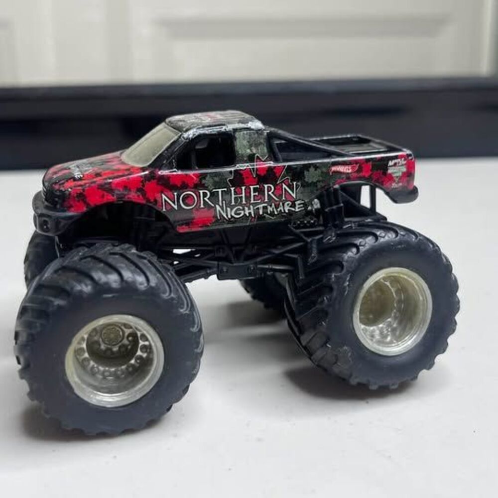 Hot Wheels Northern Nightmare Monster Jam Truck